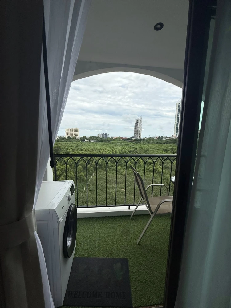 For rent: Venetian Signature Condo Resort Pattaya, a nice room, outside view, see the sea, good like this, hurry and book now!!
