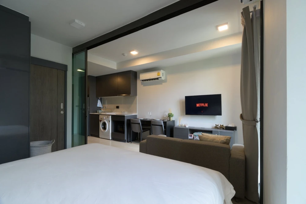 VENIO Sukhumvit 10 condo for rent. Nice and fully furnished. Book now!