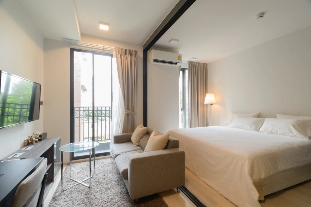 VENIO Sukhumvit 10 condo for rent. Nice and fully furnished. Book now!