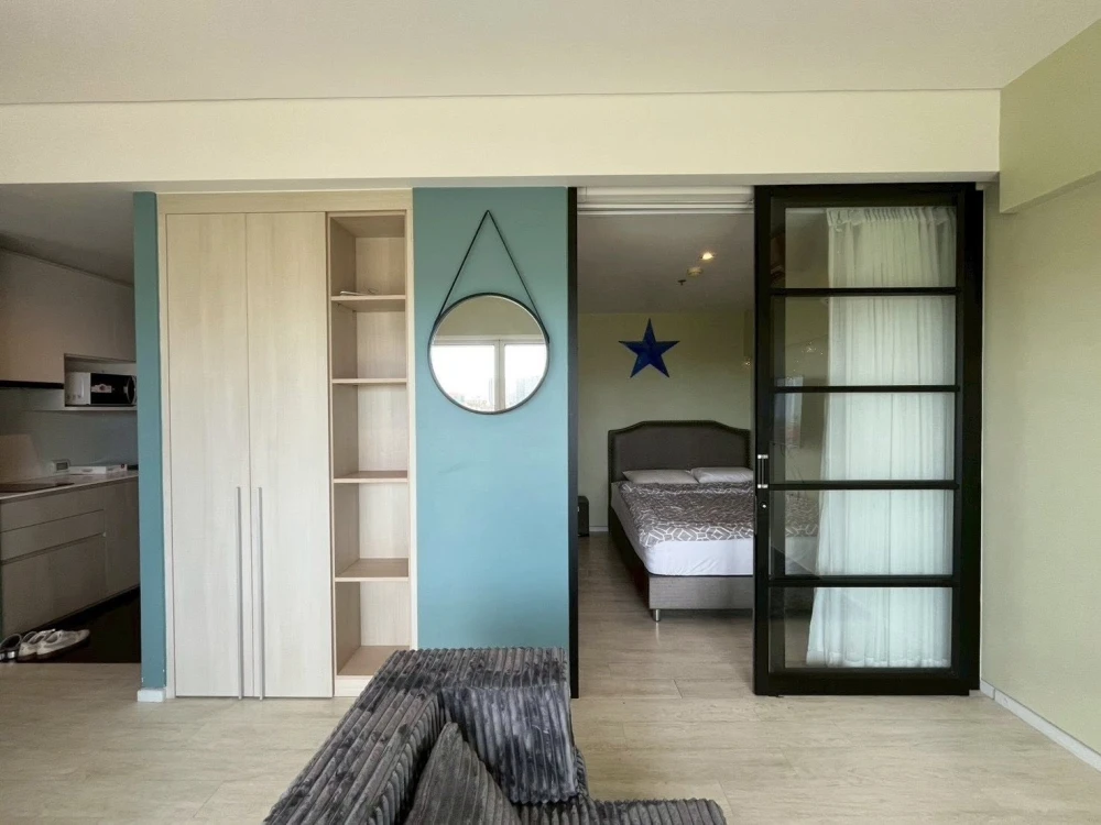 For rent: Veranda Residence Pattaya, 2 bedrooms, spacious living area, great location, stunning sea view. Book now!