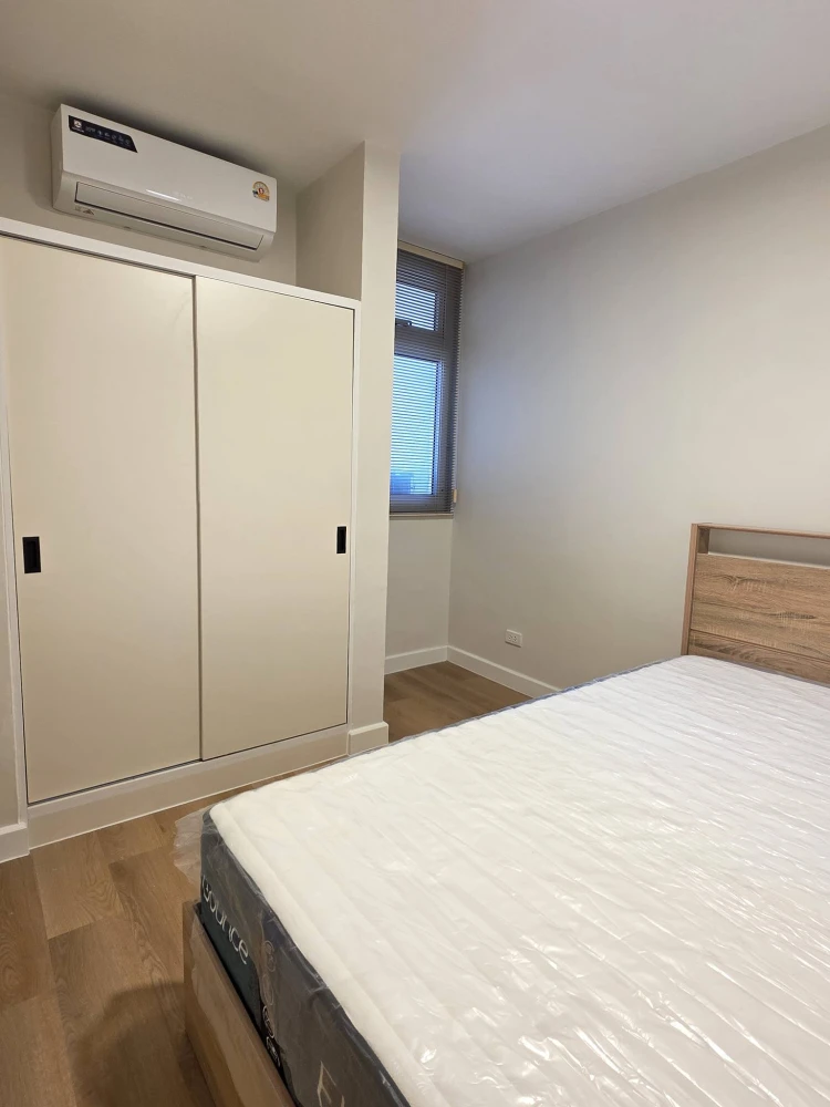 Victoria Lakeview Condominium for rent, 2 bedrooms, 18th floor, lake view, fully furnished, ready to move in. Book now!
