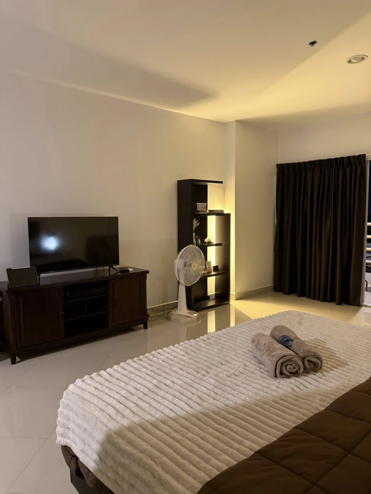 For rent View Talay Jomtien Condominium 1-8 Studio room, large living space, fully furnished, reserve now.