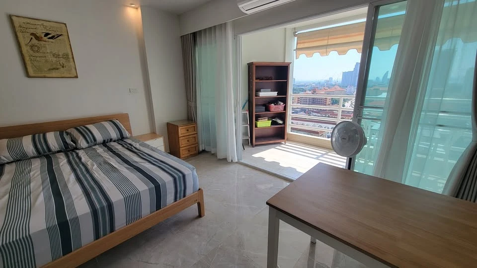 For rent View Talay Jomtien Condominium, high floor, ready to move in, fully furnished, spacious room, comfortable, reserve now.