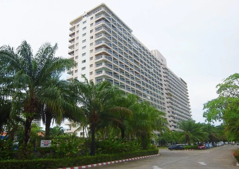For rent: View Talay Jomtien Condominium, high floor unit, ready to move in. Fully furnished, spacious and comfortable. Book now!