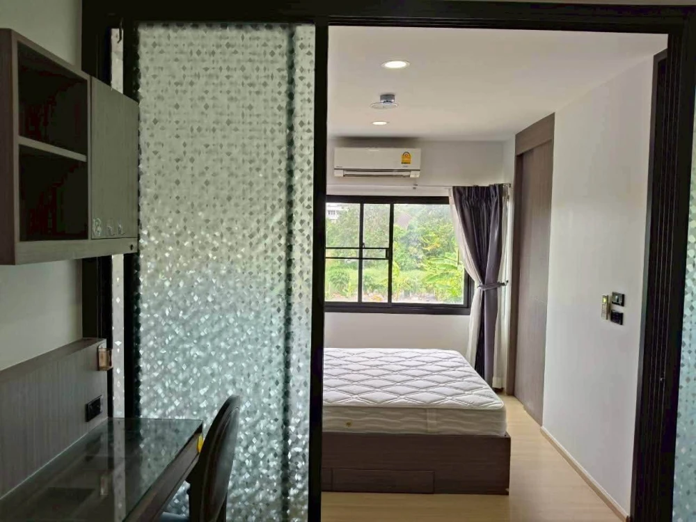 For rent: VIIA 7 Bangna by Apasiri, corner unit, quiet area, high-quality wallpaper, fully furnished. Book now!