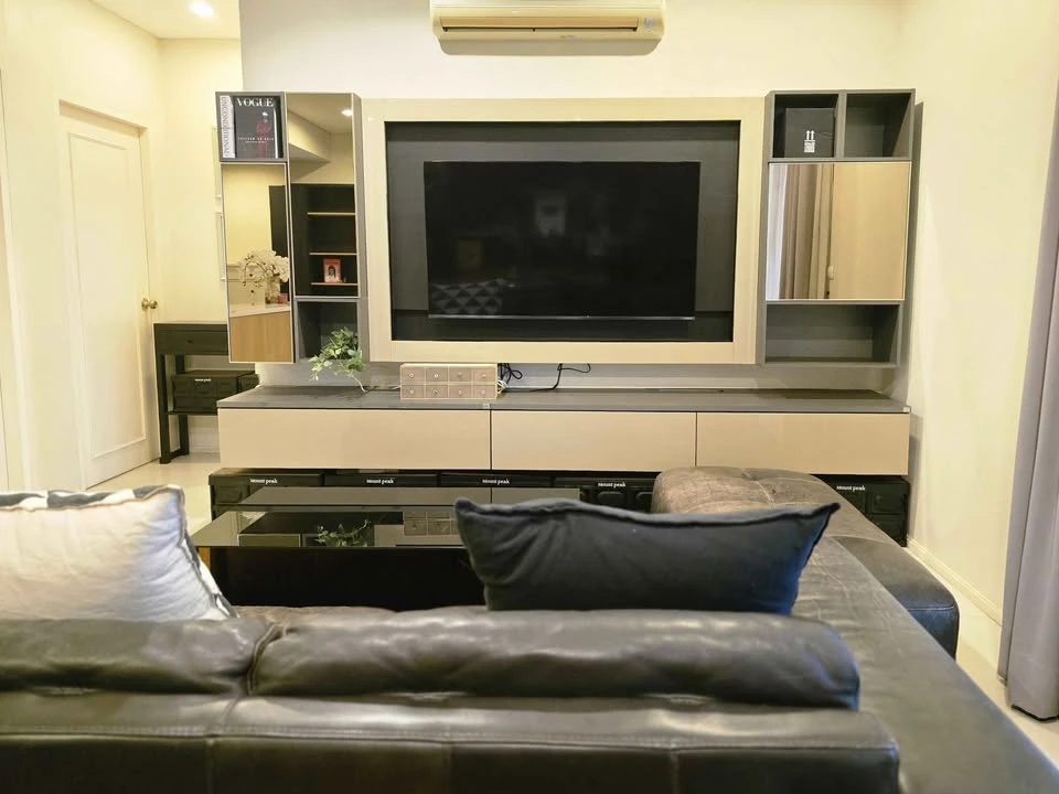 2-bedroom villa for rent in Asoke. Spacious living area, prime location, convenient transportation. Book now!
