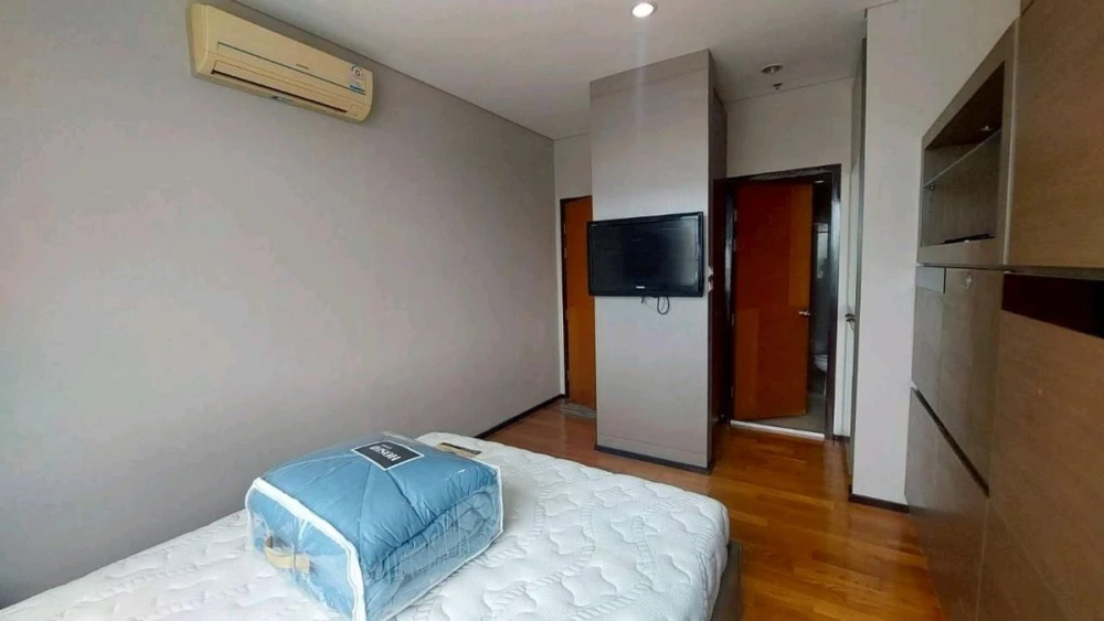 Villa Sathorn for rent, 17th floor, beautiful and spacious view, fully furnished, very livable. Book now! (Urgent!)