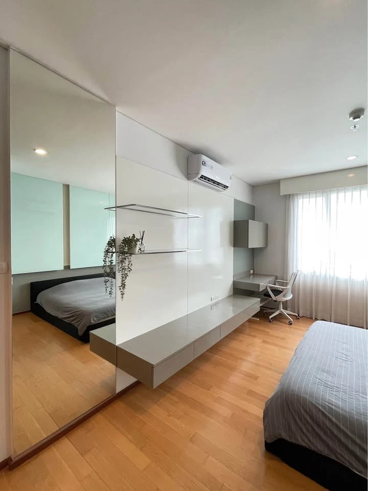 Villa Sathorn for rent, spacious room with plenty of usable space, comes with complete facilities, hurry and reserve now!
