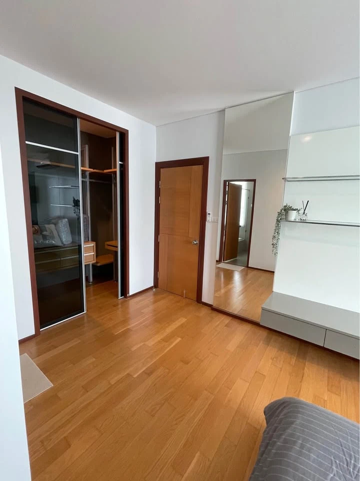 Villa Sathorn for rent, spacious room with plenty of usable space, comes with complete facilities, hurry and reserve now!