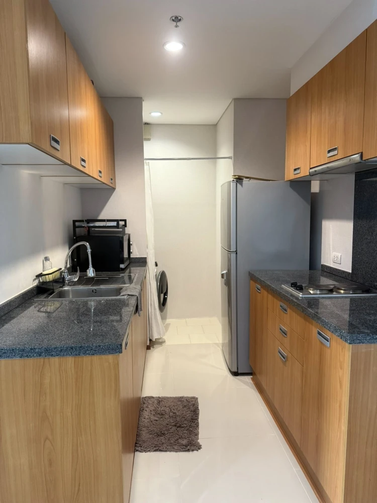 For rent Villa Sathorn, spacious room, lots of usable space, open view, can see the view of Asiatique the Riverfront, book now!