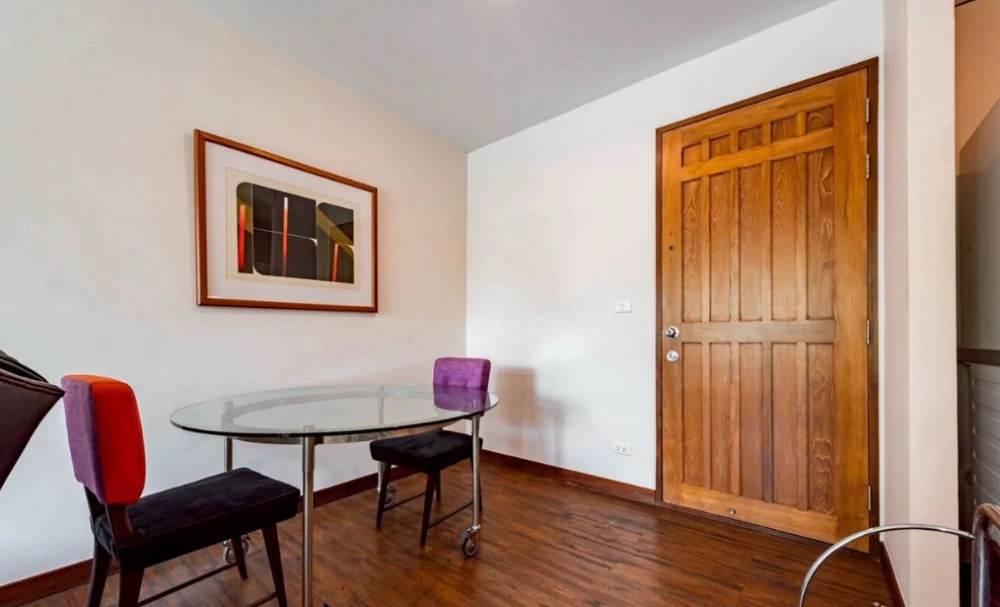 For Rent: Von Napa Sukhumvit 38, 4th floor. Fully furnished and inviting unit—book now, don't miss out!