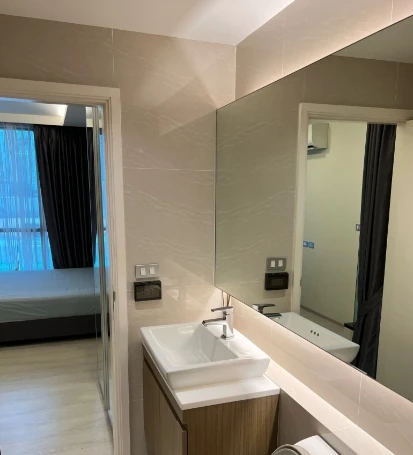 For Rent: VTARA Sukhumvit 36. A beautiful, inviting unit that comes fully furnished. Book now if interested!