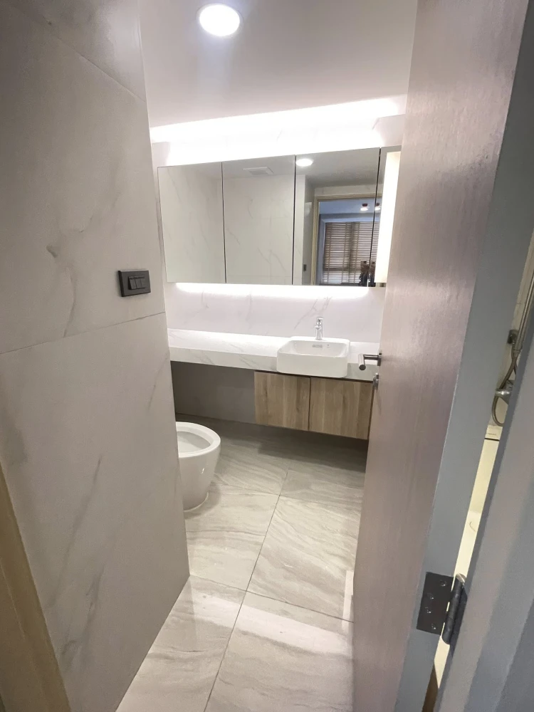 For rent: Walden Asoke, 1 bedroom, 1 bathroom, spacious room, comfortable, not cramped, complete with electrical appliances, must book.