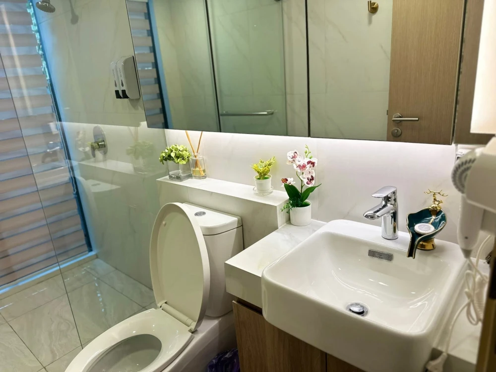 Walden Asoke for rent, spacious room, lots of usable space, good location, complete facilities, don't miss it.