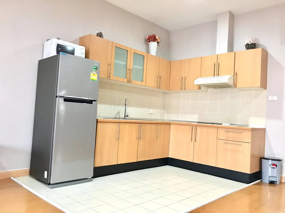 For rent: Waterford Diamond Sukhumvit 30/1. High floor unit with excellent ventilation. Fully furnished and equipped with all appliances. Book now!