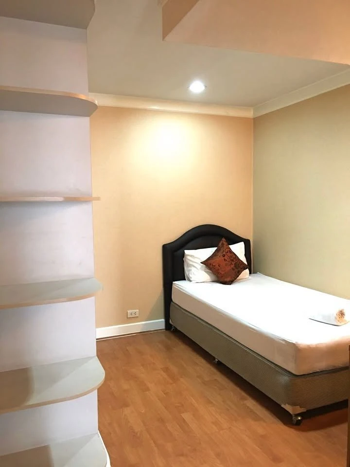For rent: Waterford Diamond, spacious room, ready to move in, complete facilities, hurry and book before you miss out++
