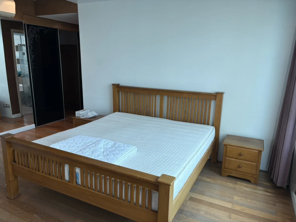 Watermark Chaophraya River apartment for rent. Ready to move in, fully furnished. Perfect for families, very comfortable. Book now!