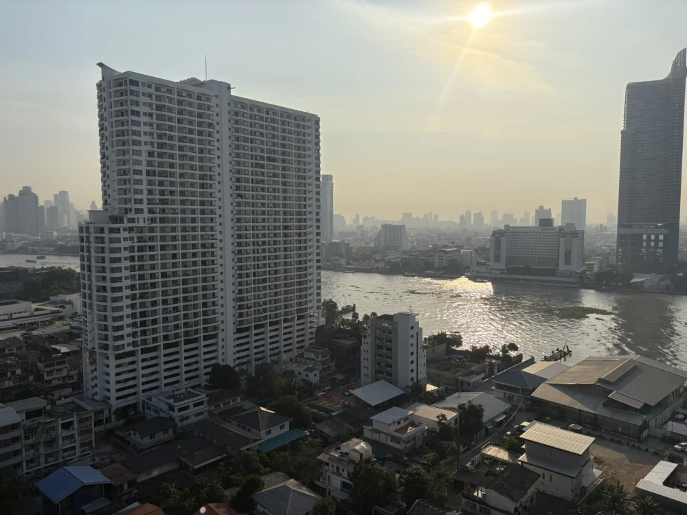 Watermark Chaophraya River apartment for rent. Ready to move in, fully furnished. Perfect for families, very comfortable. Book now!