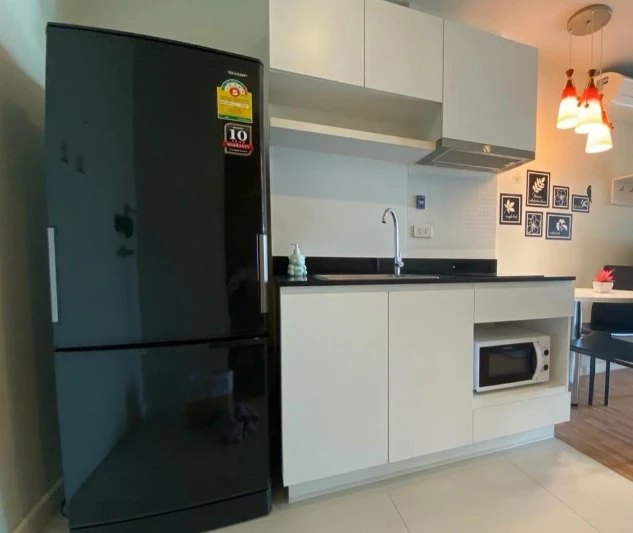 WE Condo for rent, 8th floor. Nice, fully furnished. Book now! Don't miss out! Hurry!