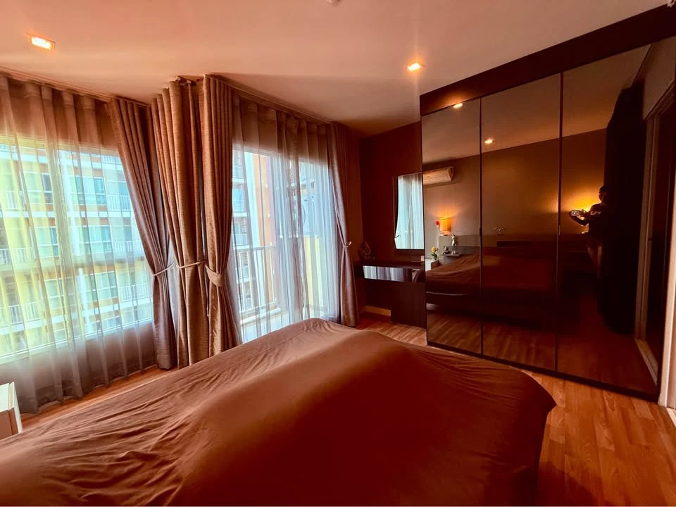 ให้เช่า WE Condo ห้องพร้อมอยู่ เฟอร์พร้อม กว้างขวางอยู่สบาย จองเลยห้ามพลาด!!!