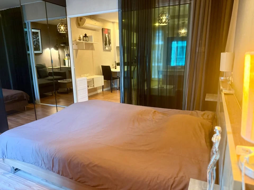 ให้เช่า WE Condo ห้องพร้อมอยู่ เฟอร์พร้อม กว้างขวางอยู่สบาย จองเลยห้ามพลาด!!!