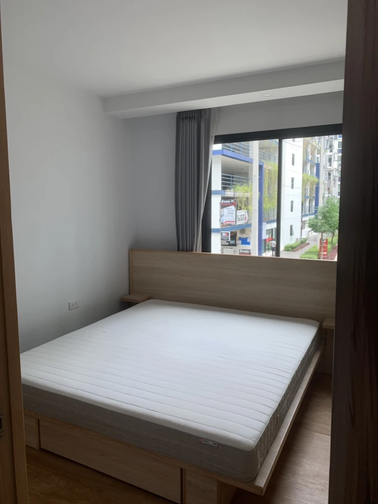 WE Condo for rent, corner unit, very livable, fully furnished, complete with appliances. Book now!