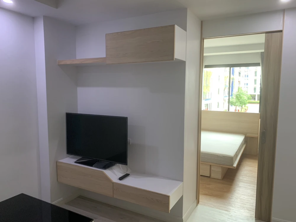 WE Condo for rent, corner unit, very livable, fully furnished, complete with appliances. Book now!