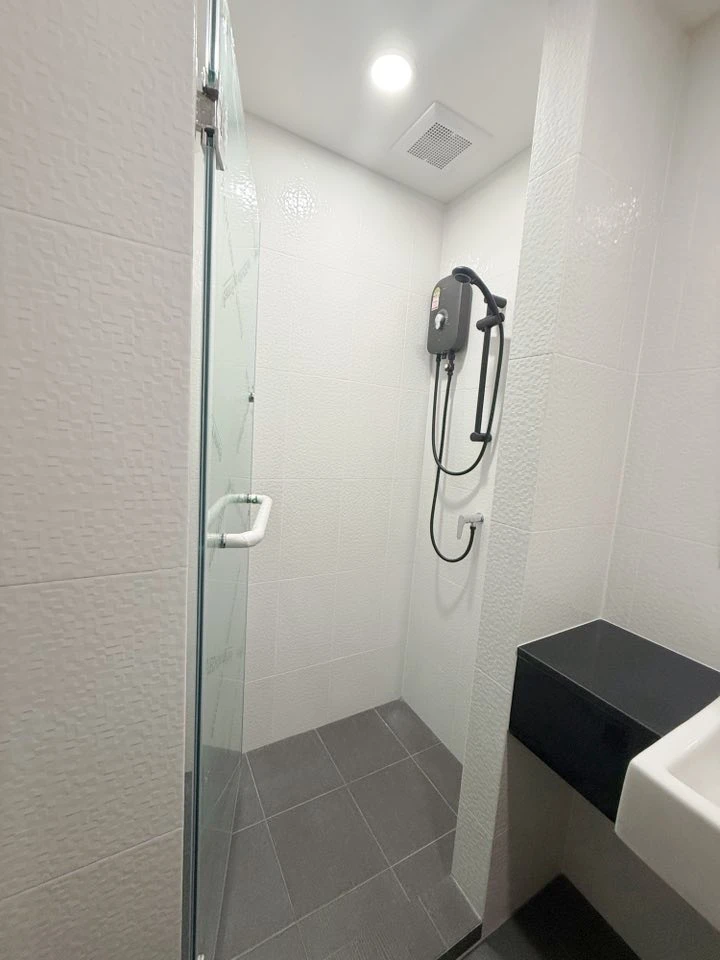 For rent: Wela Ramkhamhaeng 186, ready to move in, fully furnished, affordable price. Hurry and book now, don't miss out!
