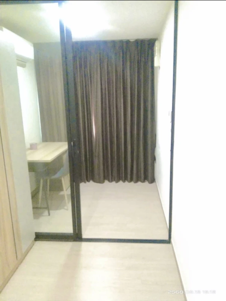 For rent: Wela Ramkhamhaeng 186. Separate space, separate kitchen, bedroom, work room, or living room. Quiet, peaceful atmosphere. Reserve now!