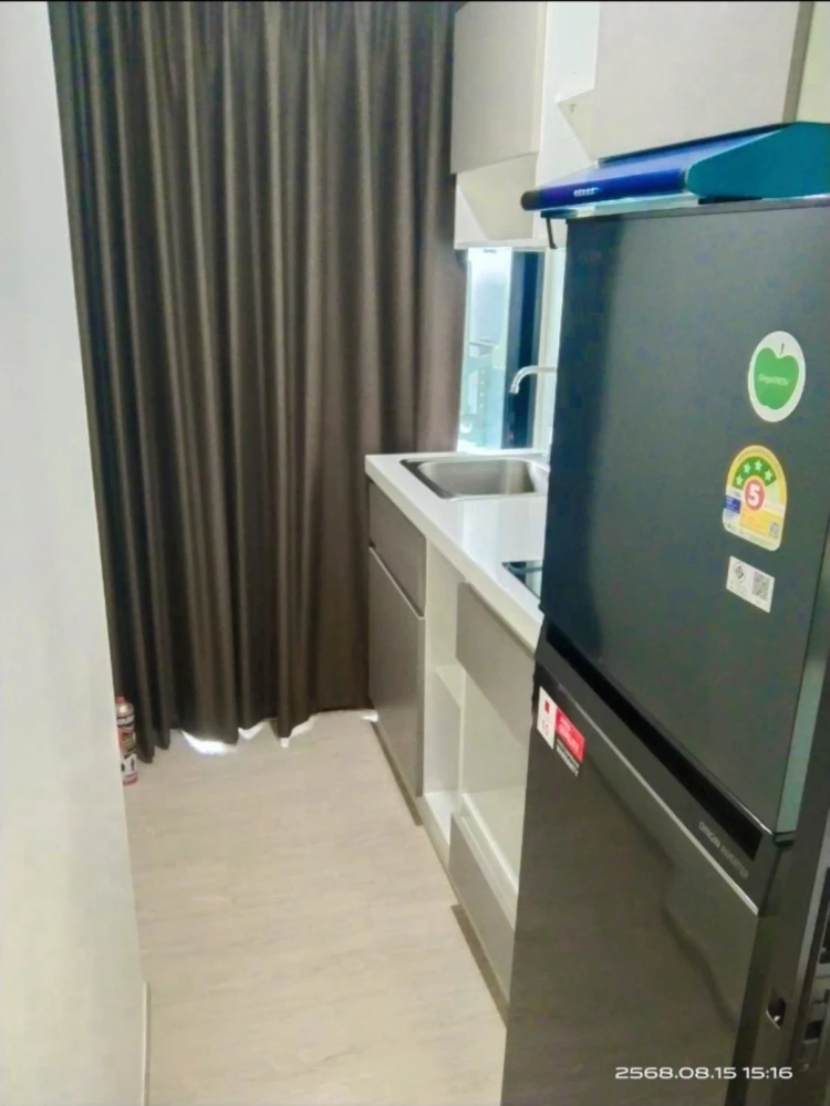 For rent: Wela Ramkhamhaeng 186. Separate space, separate kitchen, bedroom, work room, or living room. Quiet, peaceful atmosphere. Reserve now!