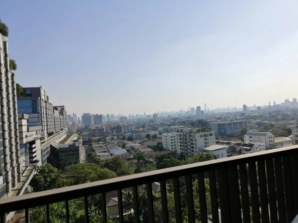 For rent: Whizdom Avenue Ratchada-Ladprao, 11th floor, corner room, fully furnished, ready to move in, reserve now.