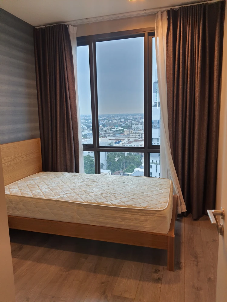 For rent: Whizdom Avenue Ratchada-Ladprao, high floor unit, very livable, fully furnished. Book now!