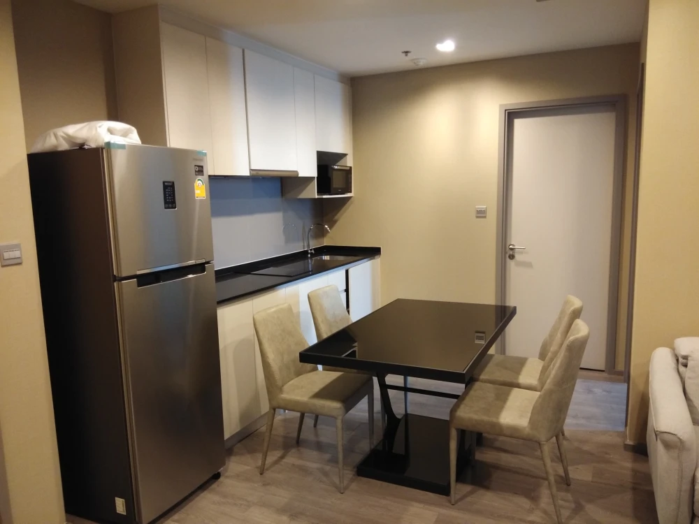 For rent: Whizdom Avenue Ratchada-Ladprao, high floor unit, very livable, fully furnished. Book now!
