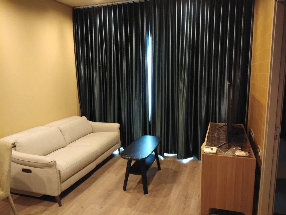 For rent: Whizdom Avenue Ratchada-Ladprao, high floor unit, very livable, fully furnished. Book now!