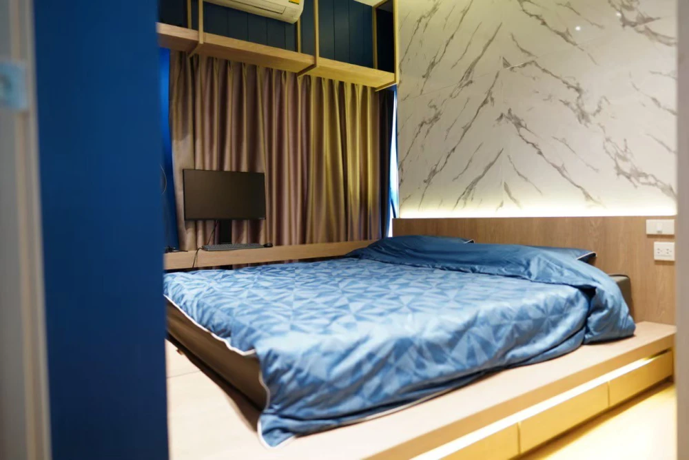 Whizdom Connect Sukhumvit condo for rent. Beautifully decorated and fully furnished. Ready to move in immediately.