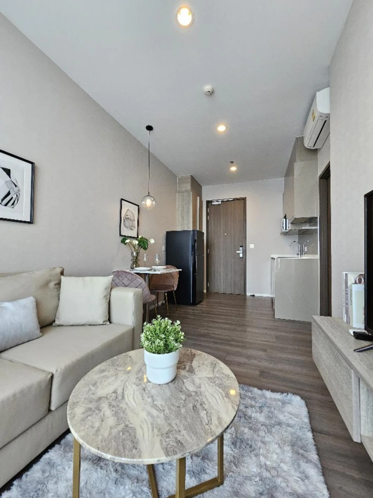 Whizdom Essence condo for rent, 11th floor, fully furnished. Book now!