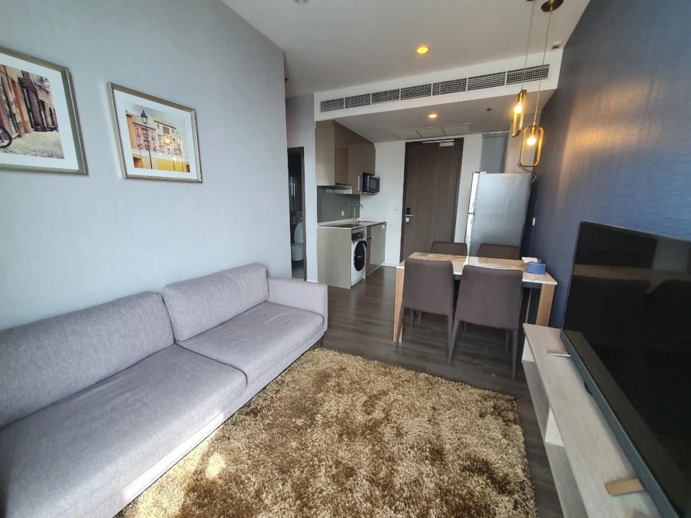 Whizdom Essence condo for rent, 17th floor. Nice unit, fully furnished. Book now!