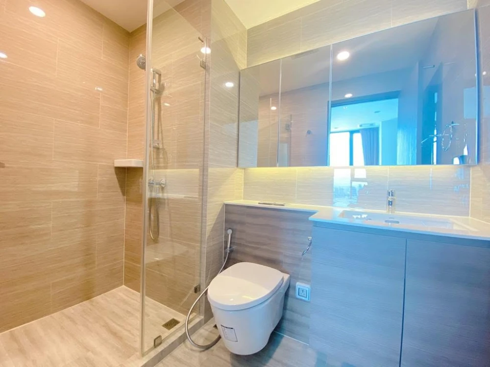 For Rent: Whizdom Essence, a lovely unit on the 39th floor with stunning high-floor views and complete amenities. Book now before it's too late!