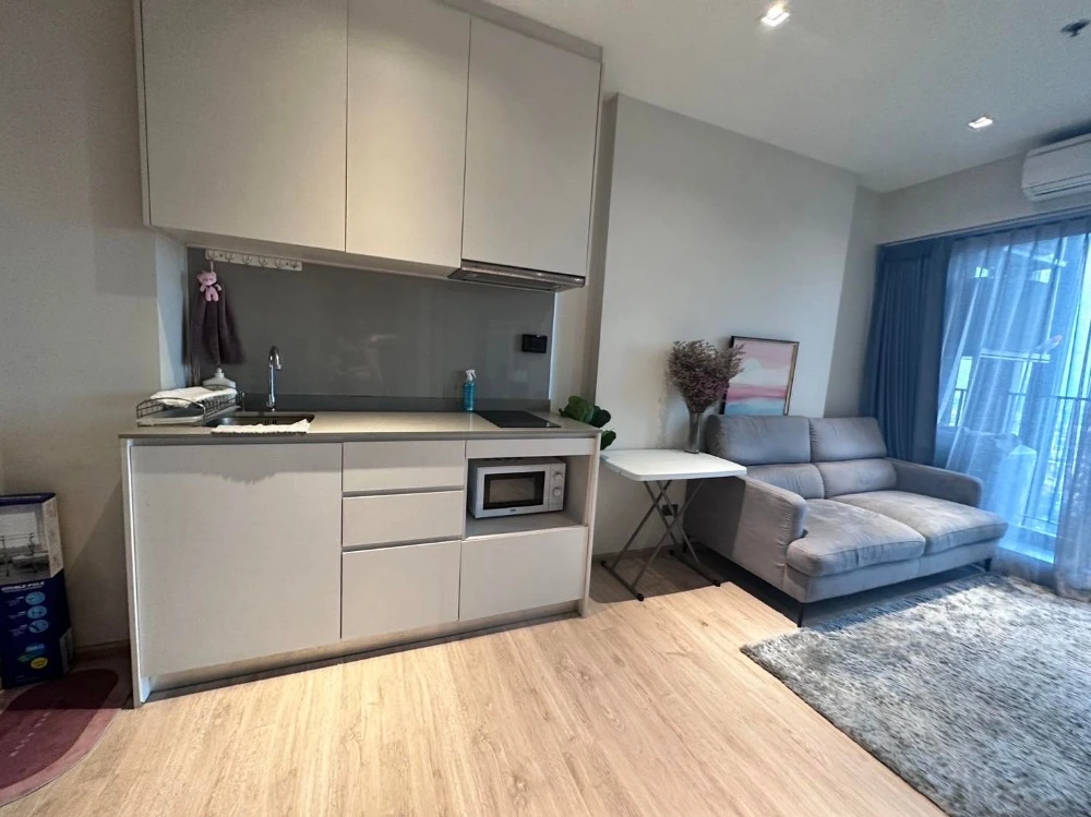 Whizdom Station Ratchada–Thapra for rent, a cozy room with a theme and complete amenities. Reserve now!