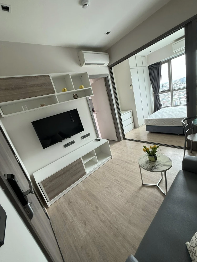 Whizdom Station Ratchada–Thapra for rent, a comfortable room with complete furniture, good location, convenient transportation, reserve now!