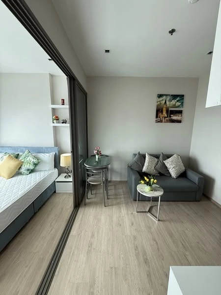 Whizdom Station Ratchada–Thapra for rent, a comfortable room with complete furniture, good location, convenient transportation, reserve now!