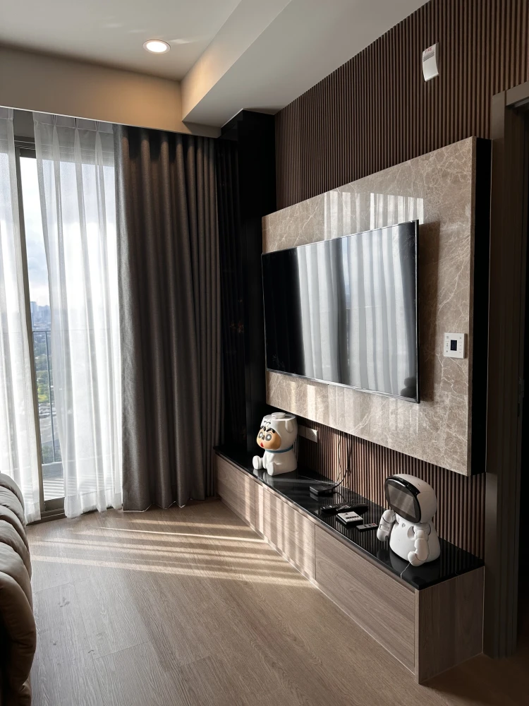For rent: Whizdom The Forestias, high floor unit, fully furnished. Book now!