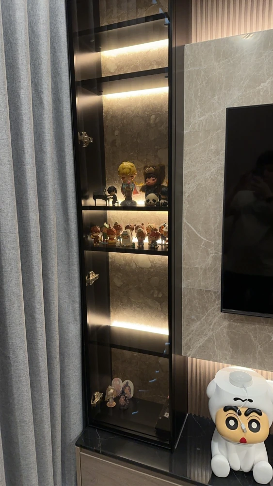 For rent: Whizdom The Forestias, high floor unit, fully furnished. Book now!