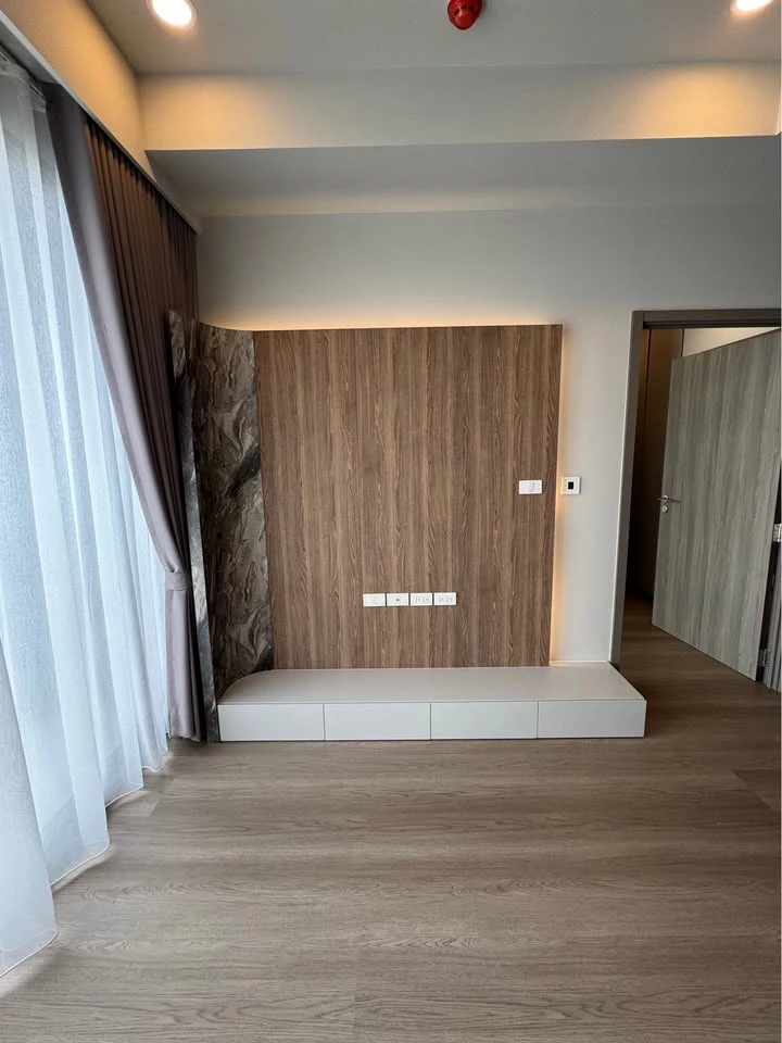 For rent: Whizdom THE FORESTIAS, room on the highest floor, airy location, not attached to the building opposite, always has a breeze, don't miss it.