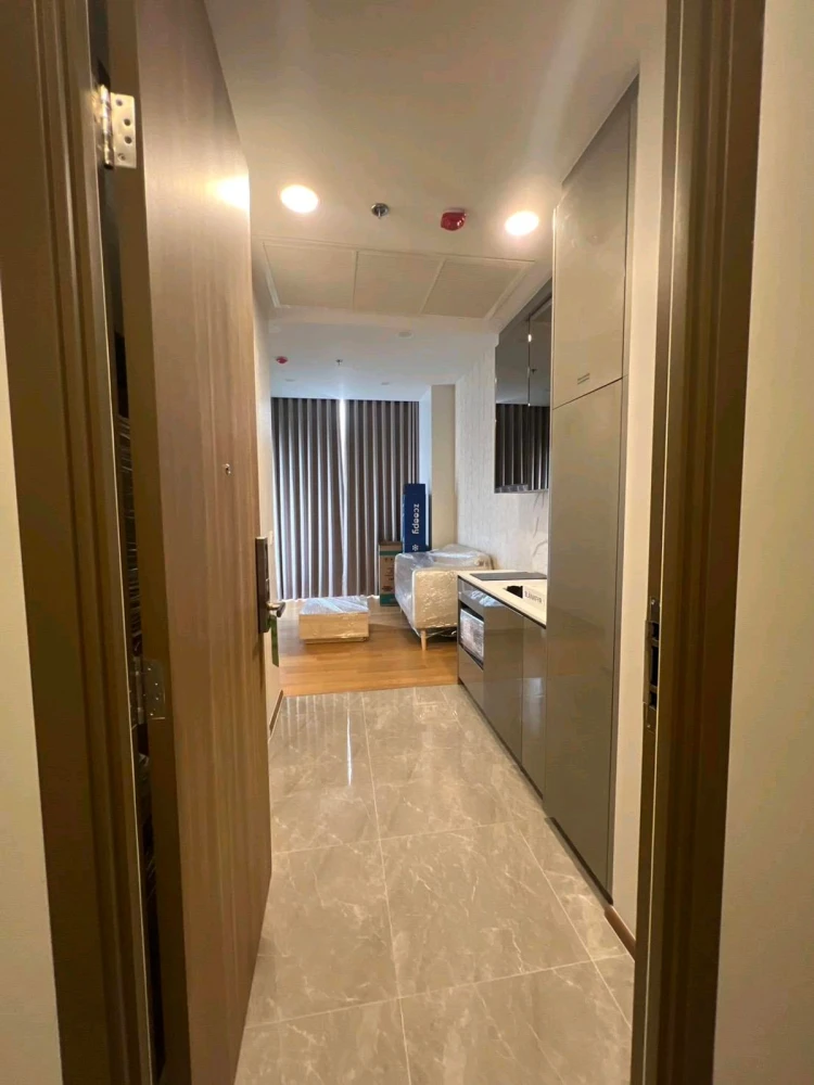 For rent: Wish Signature 2 Midtown Siam, 12th floor. Beautifully furnished and ready to move in. Book now!