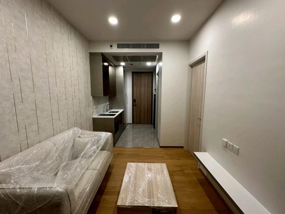 For rent: Wish Signature 2 Midtown Siam, 12th floor. Beautifully furnished and ready to move in. Book now!
