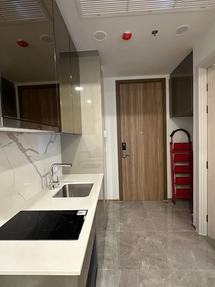Wish Signature 2 Midtown Siam for rent, spacious room, comfortable, fully furnished, reserve now, hurry!