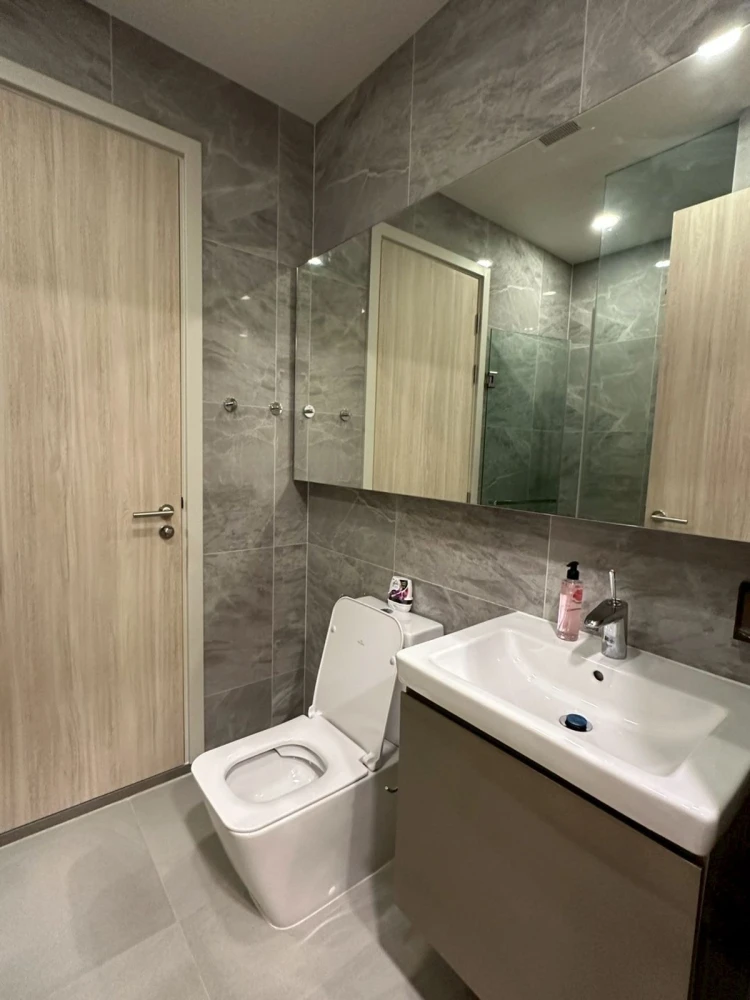 Wish Signature 2 Midtown Siam for rent, spacious room, comfortable, fully furnished, reserve now, hurry!