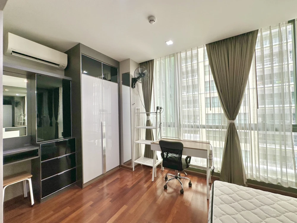 For rent: Wish Signature Midtown Siam, 10th floor, fully furnished unit, very comfortable. Book now!