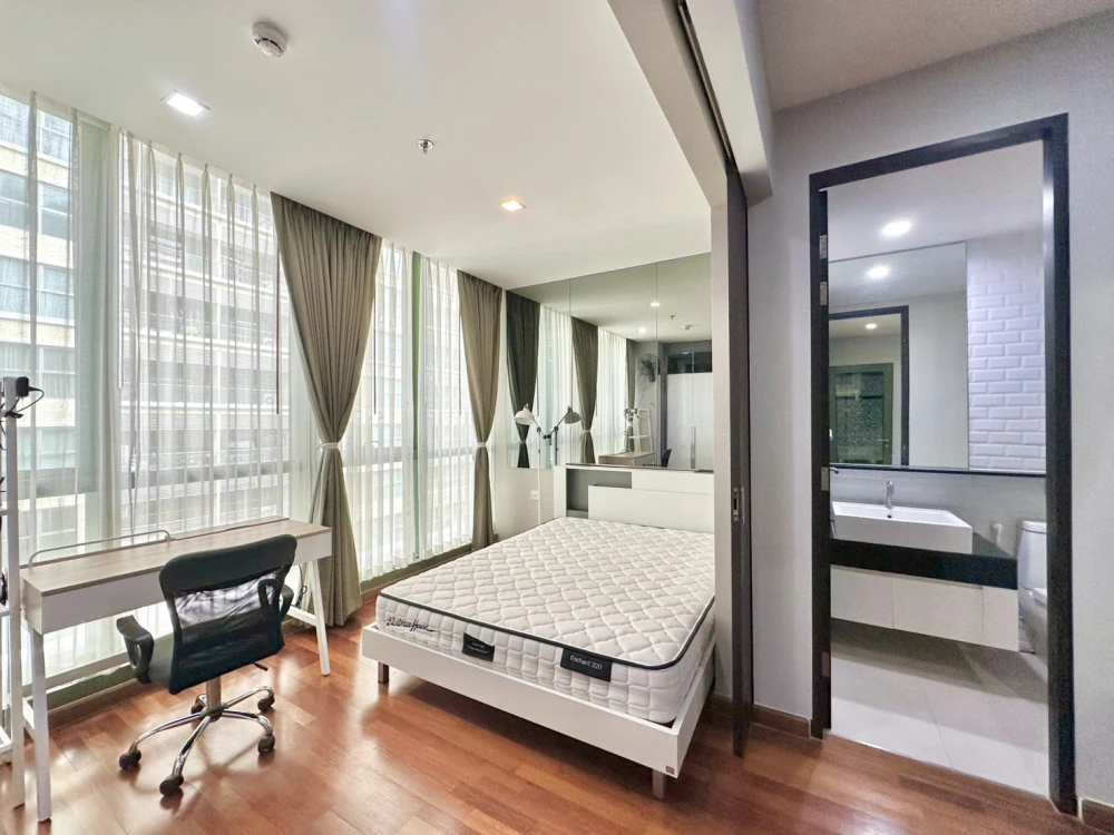 For rent: Wish Signature Midtown Siam, 10th floor, fully furnished unit, very comfortable. Book now!